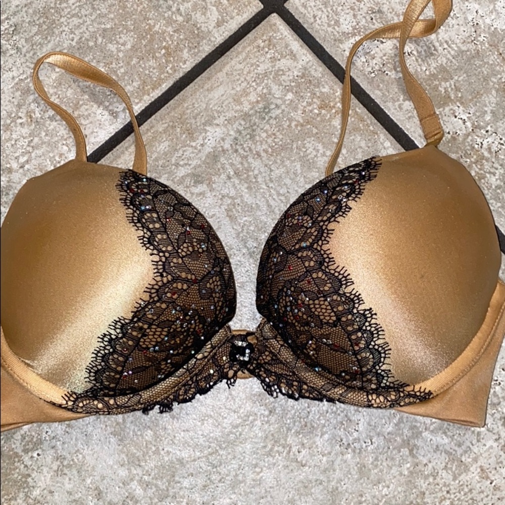 Victoria Secret Miraculous Plunge